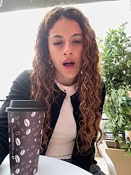 alana15 online show from March 4, 2026, 9:10 pm