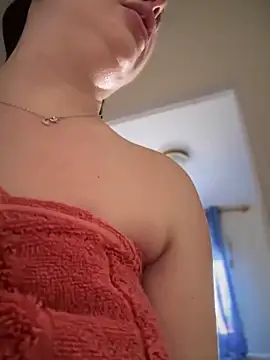 AlisaWhite online show from December 5, 2024, 9:28 am