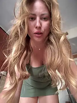 AlisaWhite online show from October 16, 2025, 11:11 am