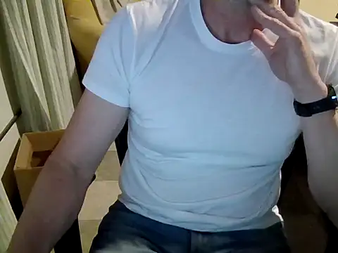 Snapshot of mariohurt101 chatting on October 1, 2025, 9:54 pm mariohurt101 online show from October 1, 2025, 9:54 pm