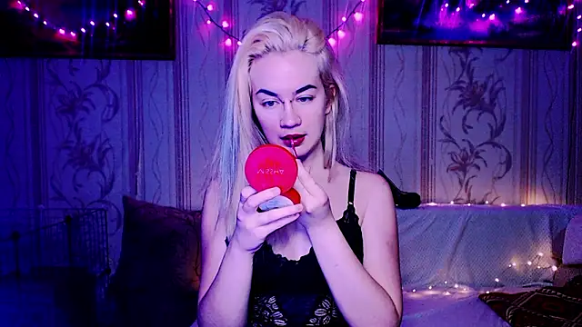 xxxcharismaaa online show from February 8, 2026, 4:16 am