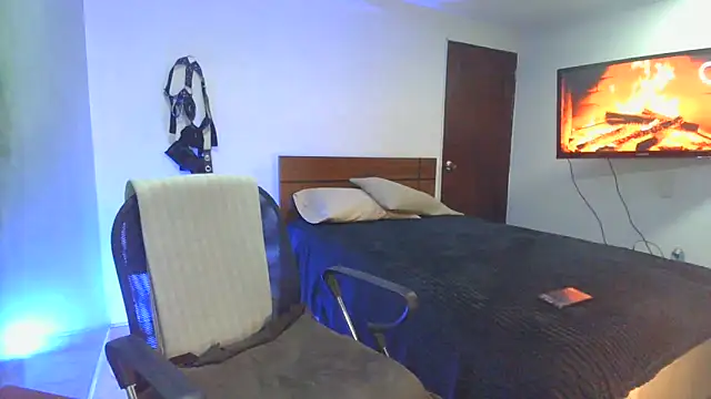 pinedasex777 online show from November 18, 2025, 10:41 am