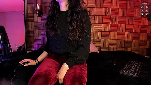 Snapshot of veronicafalcon chatting on December 23, 2024, 5:54 pm veronicafalcon online show from December 23, 2024, 5:54 pm