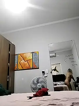 vivifernades online show from January 5, 2025, 4:16 pm