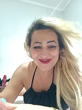 vivifernades online show from March 5, 2025, 9:15 pm