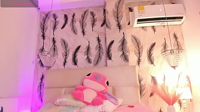 Snapshot of Vivi_prinncess chatting on December 20, 2025, 1:12 am Vivi prinncess online show from December 20, 2025, 1:12 am