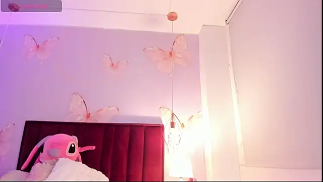 Snapshot of Vivi_prinncess chatting on February 7, 2026, 11:30 pm Vivi prinncess online show from February 7, 2026, 11:30 pm