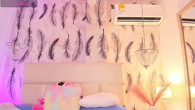 Snapshot of Vivi_prinncess chatting on February 13, 2026, 12:28 am Vivi prinncess online show from February 13, 2026, 12:28 am