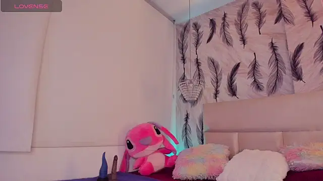 Snapshot of Vivi_prinncess chatting on February 19, 2026, 11:01 pm Vivi prinncess online show from February 19, 2026, 11:01 pm