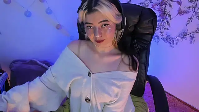 Sammysammy  online show from February 11, 2025, 3:08 am