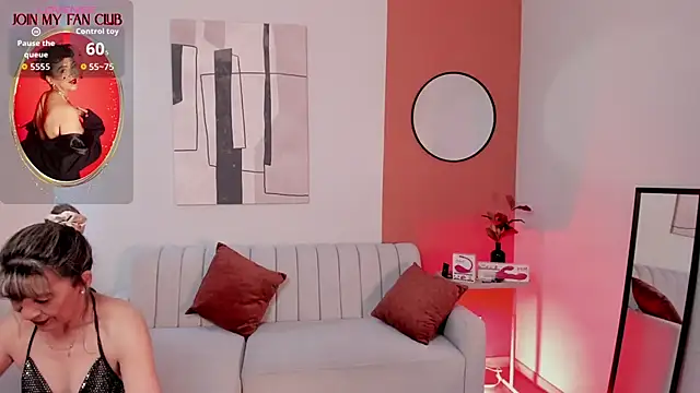 Snapshot of GraceElizabeth_ chatting on December 3, 2025, 9:02 pm GraceElizabeth online show from December 3, 2025, 9:02 pm