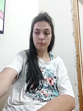 Snapshot of JoLeNe27 chatting on March 22, 2025, 2:36 pm JoLeNe27 online show from March 22, 2025, 2:36 pm