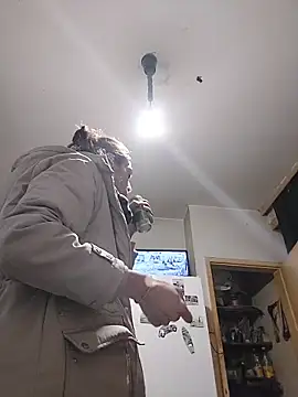 Snapshot of JoLeNe27 chatting on November 18, 2025, 6:34 pm JoLeNe27 online show from November 18, 2025, 6:34 pm