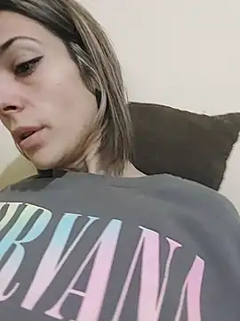 Snapshot of JoLeNe27 chatting on December 3, 2025, 5:37 am JoLeNe27 online show from December 3, 2025, 5:37 am