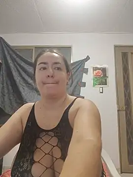 Snapshot of rosahills chatting on July 12, 2026, 8:27 am rosahills online show from July 12, 2026, 8:27 am
