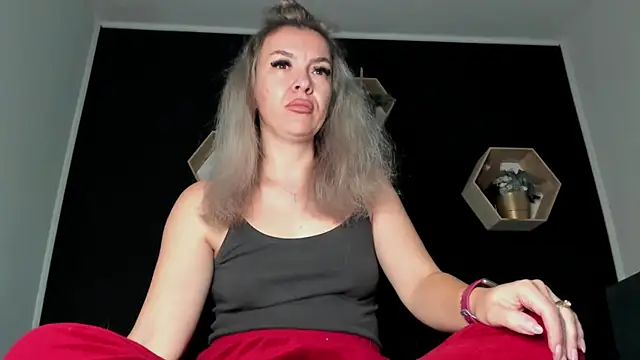 Alesys69 online show from November 9, 2025, 1:26 am