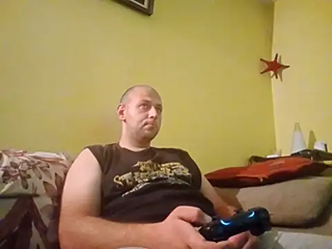 Snapshot of Flakka95 chatting on November 1, 2025, 6:32 pm Flakka95 online show from November 1, 2025, 6:32 pm