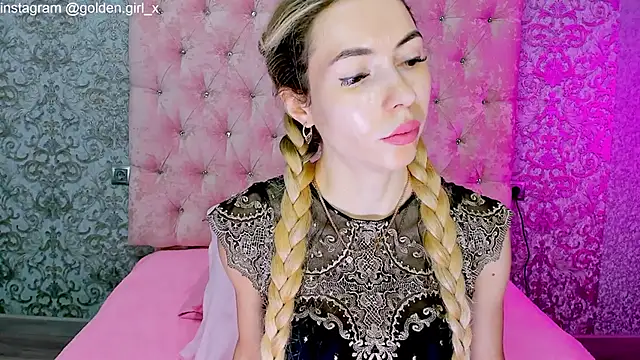 Akilla Queen online show from October 22, 2025, 2:01 am