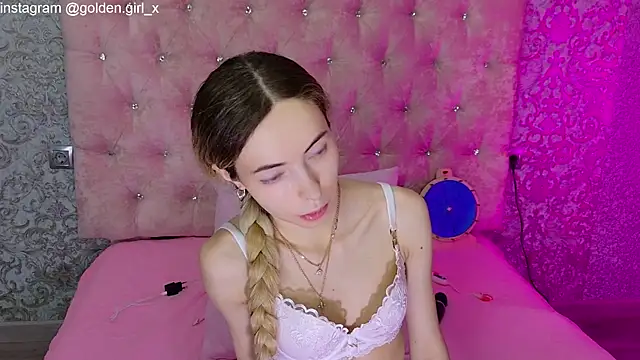 Akilla Queen online show from March 23, 2026, 2:04 am