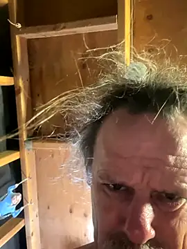 11lanasevol online show from November 18, 2025, 2:32 pm