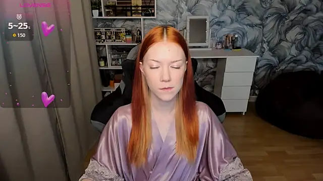 Snapshot of litl_Mia chatting on November 10, 2025, 4:28 pm litl Mia online show from November 10, 2025, 4:28 pm