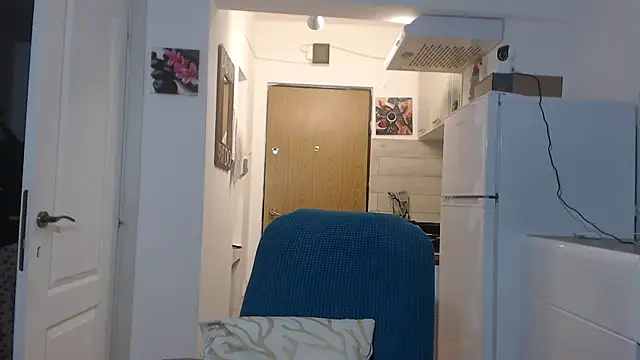 Snapshot of simyhvn chatting on February 18, 2025, 5:09 am simyhvn online show from February 18, 2025, 5:09 am