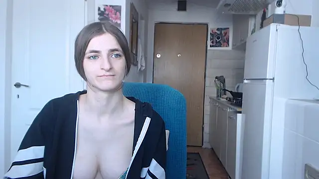 Snapshot of simyhvn chatting on February 18, 2025, 8:16 am simyhvn online show from February 18, 2025, 8:16 am