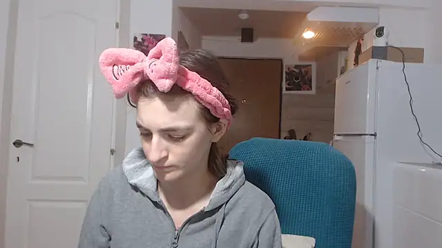 Snapshot of simyhvn chatting on February 19, 2025, 4:55 pm simyhvn online show from February 19, 2025, 4:55 pm