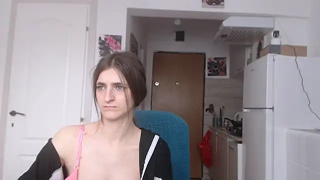 Snapshot of simyhvn chatting on February 20, 2025, 8:17 am simyhvn online show from February 20, 2025, 8:17 am