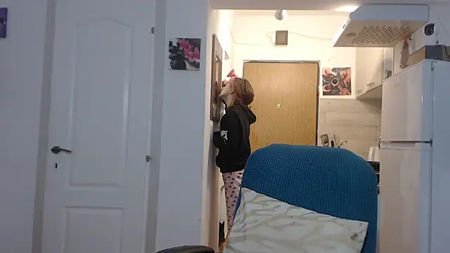 Snapshot of simyhvn chatting on March 4, 2025, 5:11 am simyhvn online show from March 4, 2025, 5:11 am