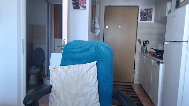 Snapshot of simyhvn chatting on March 6, 2025, 8:19 am simyhvn online show from March 6, 2025, 8:19 am