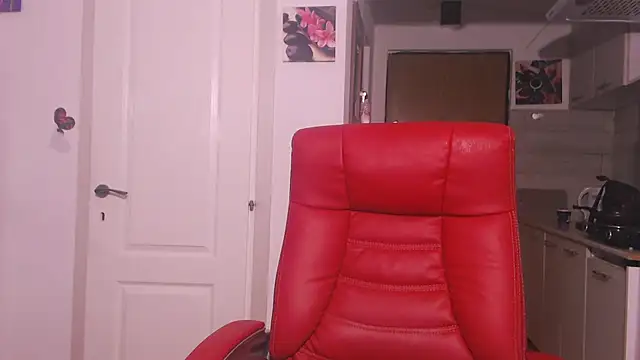 Snapshot of simyhvn chatting on October 28, 2025, 5:33 am simyhvn online show from October 28, 2025, 5:33 am