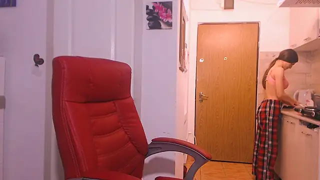 Snapshot of simyhvn chatting on November 14, 2025, 6:06 pm simyhvn online show from November 14, 2025, 6:06 pm