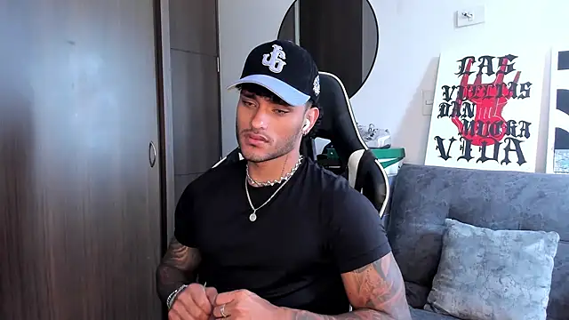 Alessandro Vanni online show from October 6, 2025, 1:41 pm