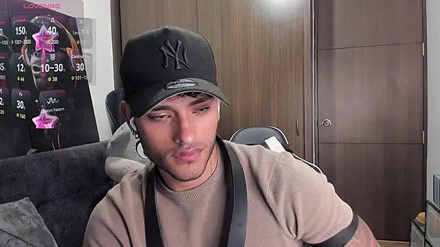 Alessandro Vanni online show from November 5, 2025, 2:22 am