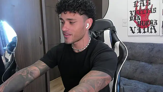 Alessandro Vanni online show from December 20, 2025, 3:19 pm