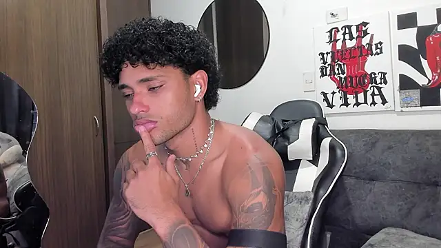 Alessandro Vanni online show from February 26, 2026, 3:27 am