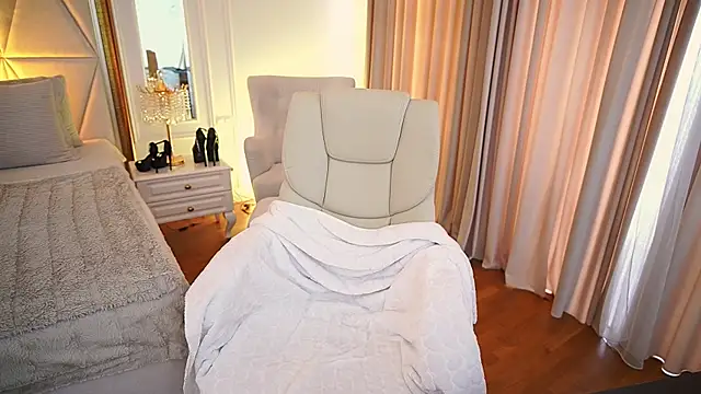 GraceCandy online show from April 8, 2026, 2:06 pm