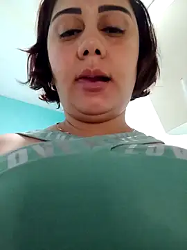 Snapshot of maymercy chatting on March 17, 2025, 4:33 pm maymercy online show from March 17, 2025, 4:33 pm