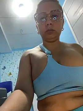 Snapshot of maymercy chatting on October 9, 2025, 2:26 pm maymercy online show from October 9, 2025, 2:26 pm