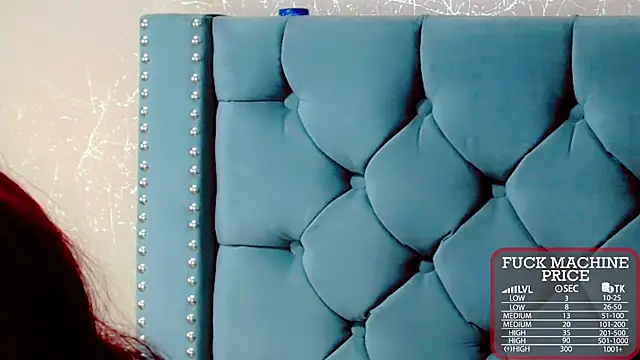 Imannejulienne online show from December 18, 2025, 2:06 am