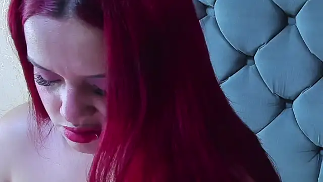 Imannejulienne online show from March 10, 2026, 10:59 pm