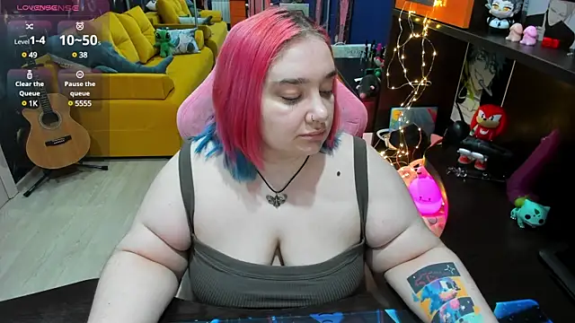 Softie Sofy online show from January 29, 2025, 2:09 am