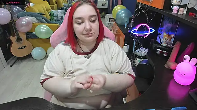 Softie Sofy online show from March 7, 2025, 2:04 am