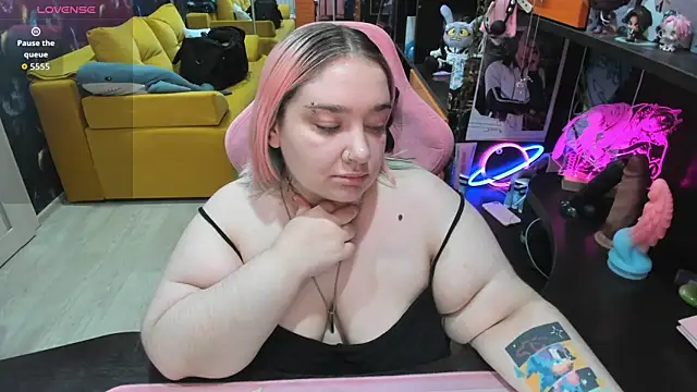 Softie Sofy online show from July 9, 2026, 12:15 am
