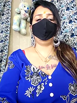 cute-tanvi online show from February 3, 2026, 7:57 am