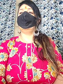 cute-tanvi online show from March 19, 2026, 3:43 am