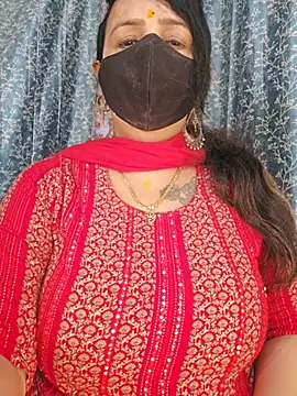 cute-tanvi online show from May 14, 2026, 1:01 am
