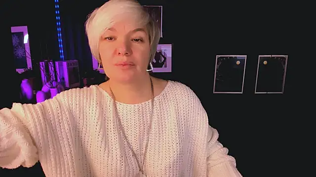 CarmenSoft online show from February 7, 2026, 9:07 pm