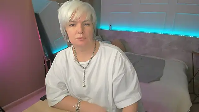 CarmenSoft online show from June 3, 2026, 9:01 am